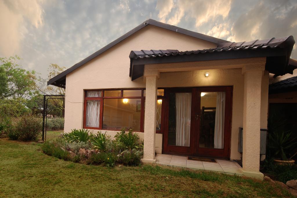 Hoopoe Haven Guest House Chartwell Exteriör bild