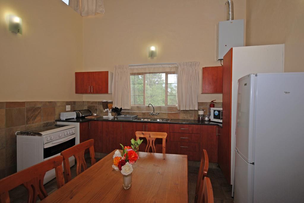 Hoopoe Haven Guest House Chartwell Exteriör bild